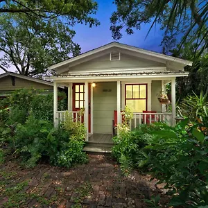 https://erehwon-retreat-charming-1923-cottage.hotelstampa.org